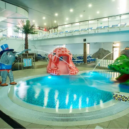 Garni Hollywoodland Wellness & Aquapark Hotel