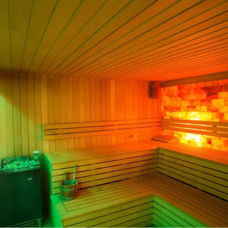 Garni Hollywoodland Wellness & Aquapark 4* Bělehrad