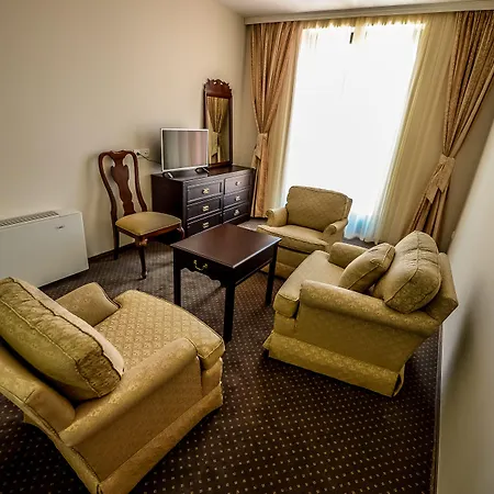 מלון Garni Hollywoodland Wellness & Aquapark 4*