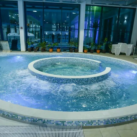 Garni Hollywoodland Wellness & Aquapark 4*