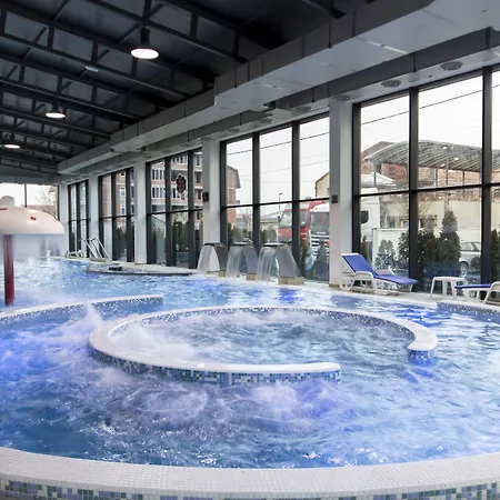 Garni Hollywoodland Wellness & Aquapark Hotel