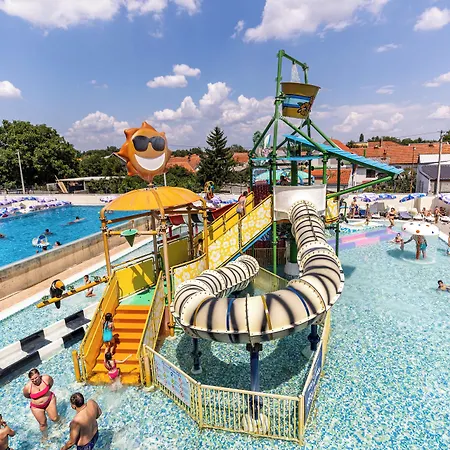 Garni Hollywoodland Wellness & Aquapark