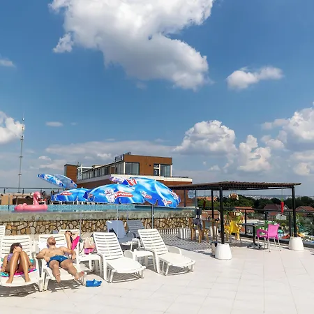 Garni Hollywoodland Wellness & Aquapark 4* בלגרד