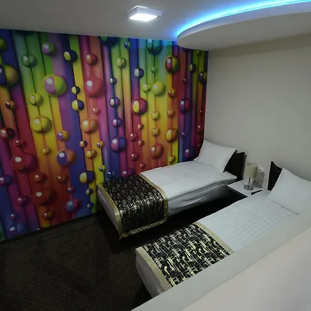 Garni Hollywoodland Wellness & Aquapark