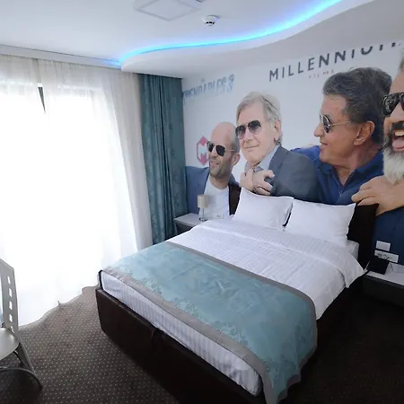 Garni Hollywoodland Wellness & Aquapark 4*