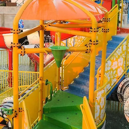 Garni Hollywoodland Wellness & Aquapark Beograd