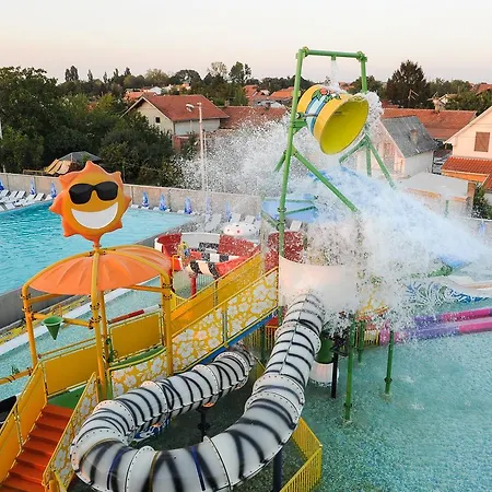 Szálloda Garni Hollywoodland Wellness & Aquapark