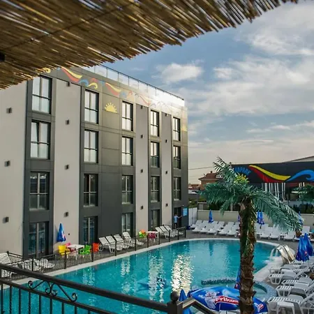 Garni Hollywoodland Wellness & Aquapark 4*