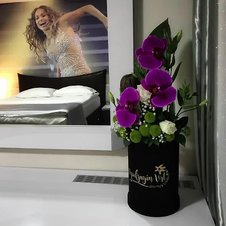 Garni Hollywoodland Wellness & Aquapark 호텔 4*