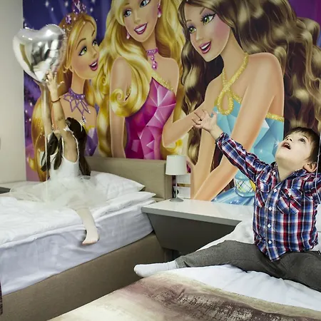 Garni Hollywoodland Wellness & Aquapark Отель