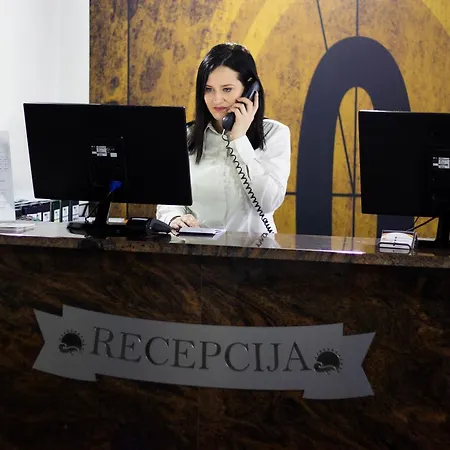 Hotel Garni Hollywoodland Wellness & Aquapark Belgrado