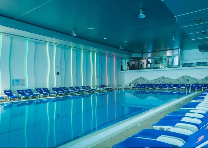 Garni Hollywoodland Wellness & Aquapark Hotel 4*