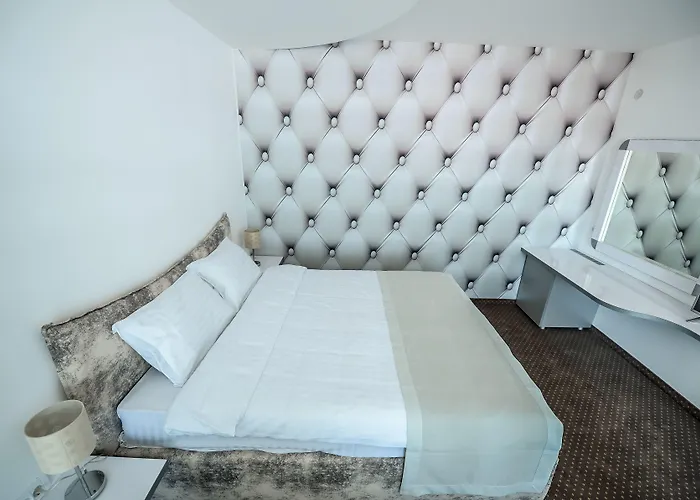 Hotel Garni Hollywoodland Wellness & Aquapark 4*