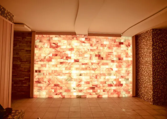 Garni Hollywoodland Wellness & Aquapark 4*