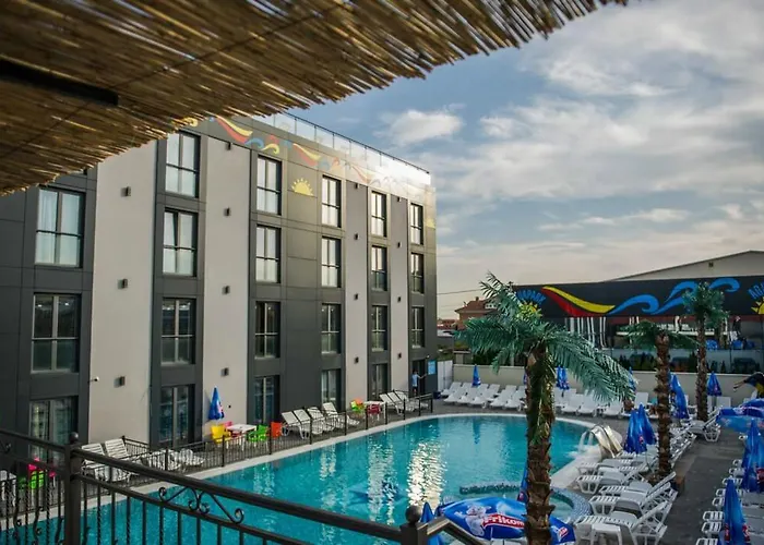 Garni Hollywoodland Wellness & Aquapark 4*