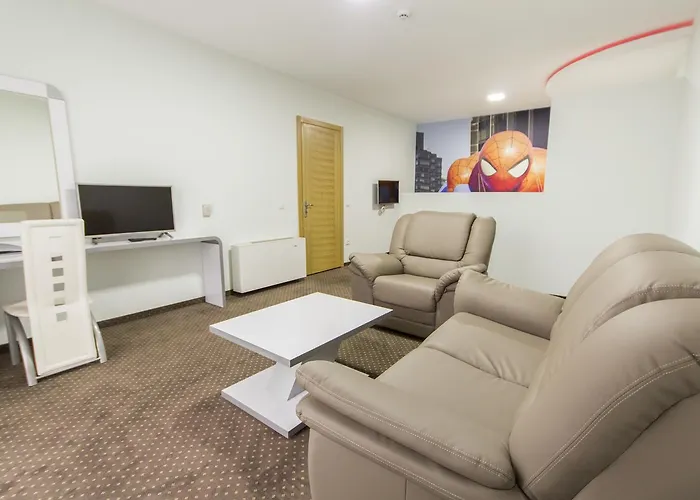 Garni Hollywoodland Wellness & Aquapark Hotel 4*